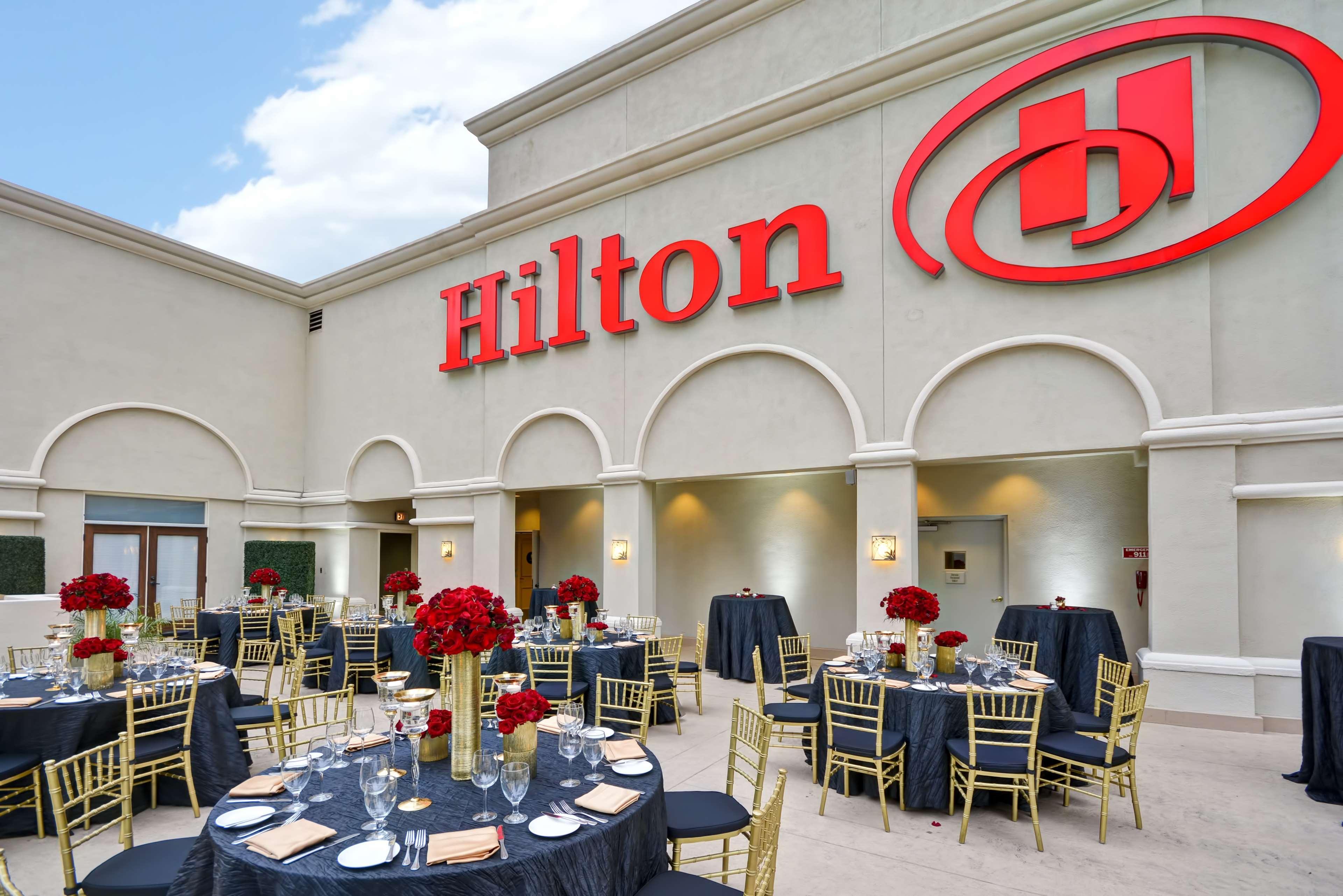 Hilton Checkers Лос Анджелис Екстериор снимка
